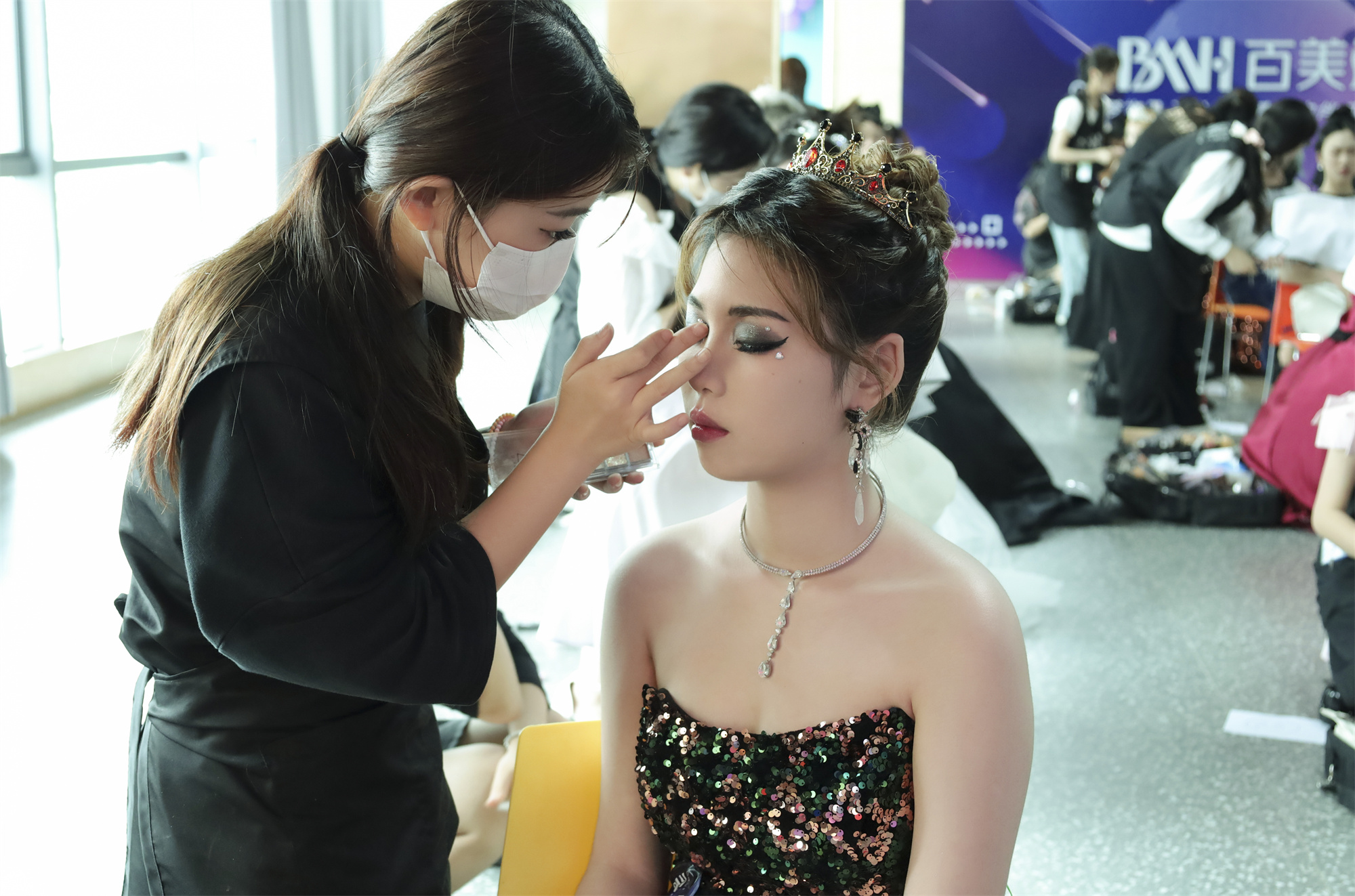 百美汇彩妆技能大赛初赛